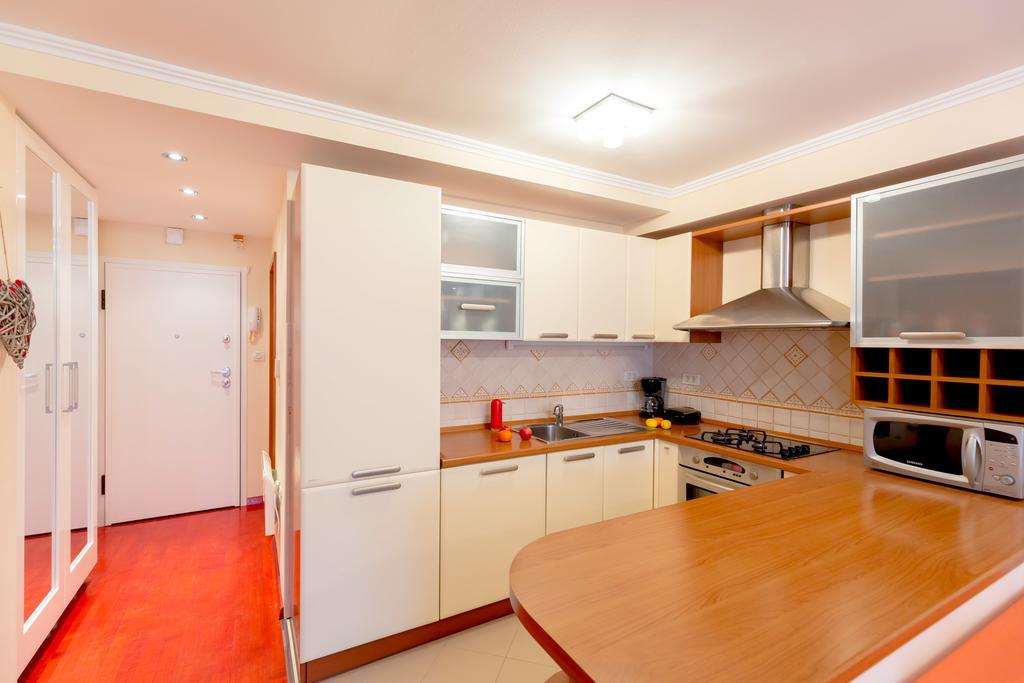 Leona & Borna'S Central Lapad Suites Дубровник Екстериор снимка