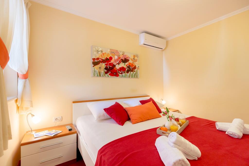 Leona & Borna'S Central Lapad Suites Дубровник Екстериор снимка