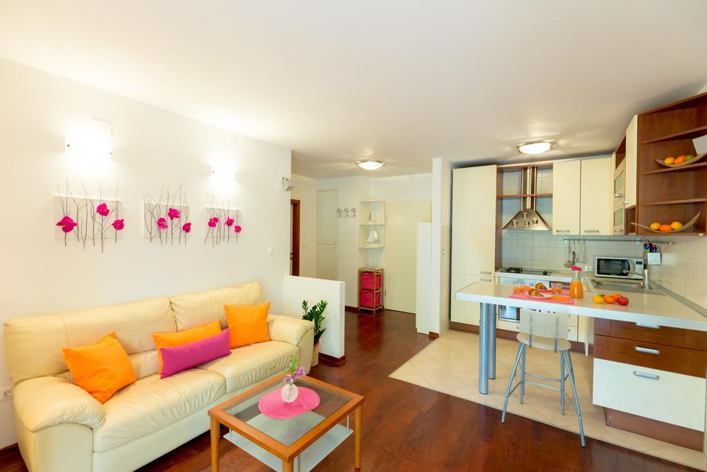 Leona & Borna'S Central Lapad Suites Дубровник Екстериор снимка