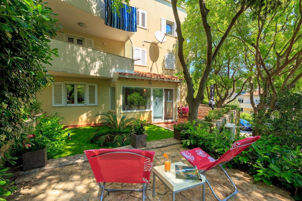 Leona & Borna'S Central Lapad Suites Дубровник Екстериор снимка
