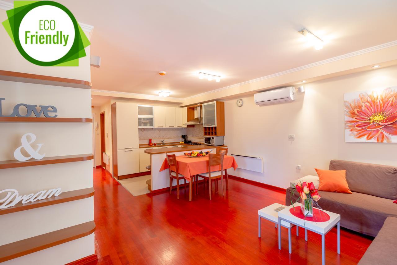 Leona & Borna'S Central Lapad Suites Дубровник Екстериор снимка
