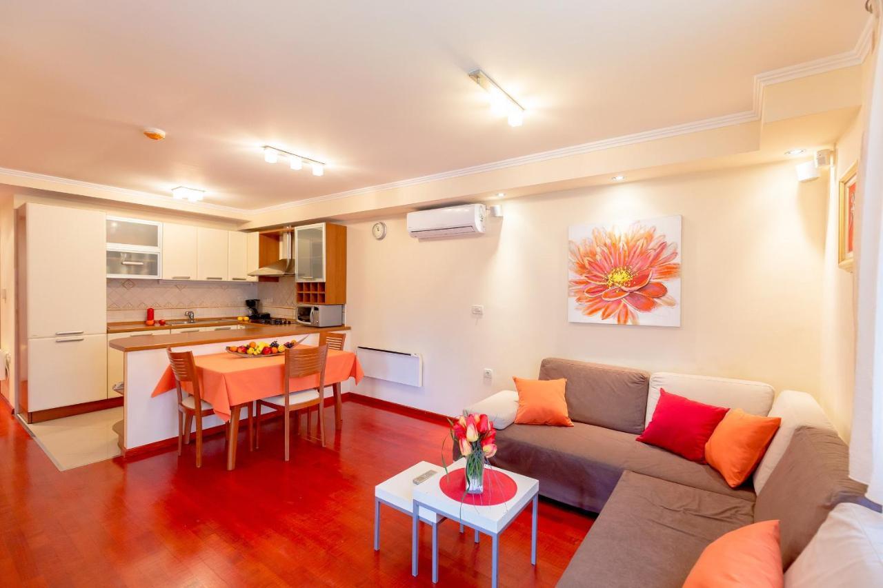 Leona & Borna'S Central Lapad Suites Дубровник Екстериор снимка