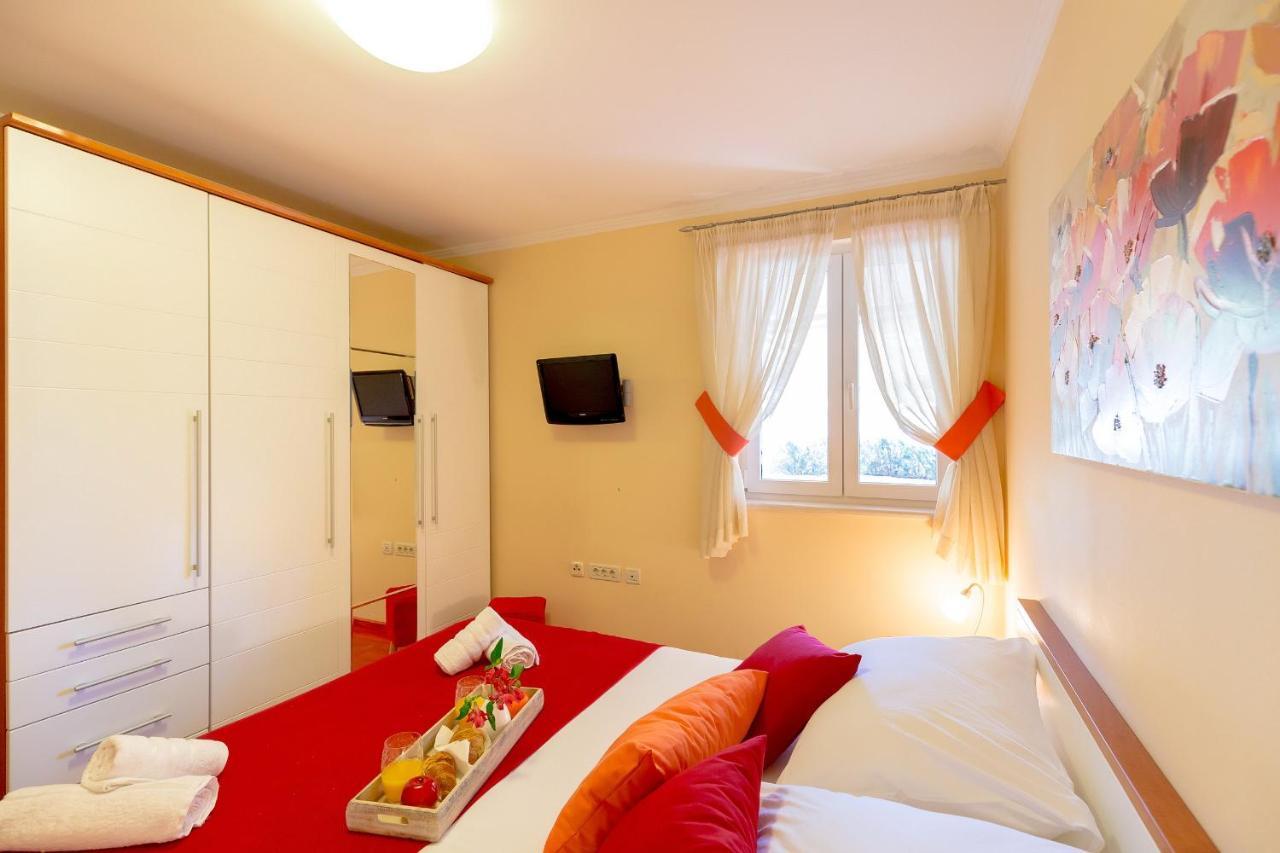 Leona & Borna'S Central Lapad Suites Дубровник Екстериор снимка