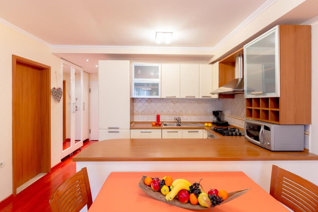 Leona & Borna'S Central Lapad Suites Дубровник Екстериор снимка